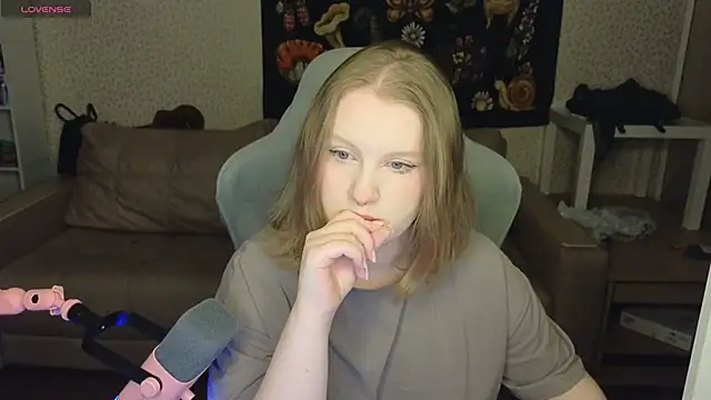 Snapshot of OliviaBlade chatting on 30, 11, 2025 OliviaBlade online show from 30, 11, 2025