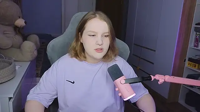 Snapshot of OliviaBlade chatting on 2, 11, 2025 OliviaBlade online show from 2, 11, 2025