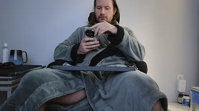 AlbinoAdonis online show from 3, 10, 2025