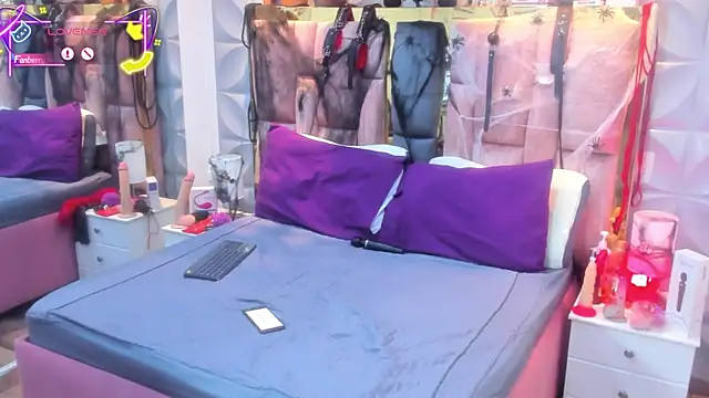 Charlotte Landry   online show from 9, 10, 2025