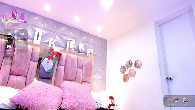 Charlotte Landry   online show from 3, 12, 2025