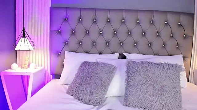 LunaBloomn online show from 20, 3, 2026