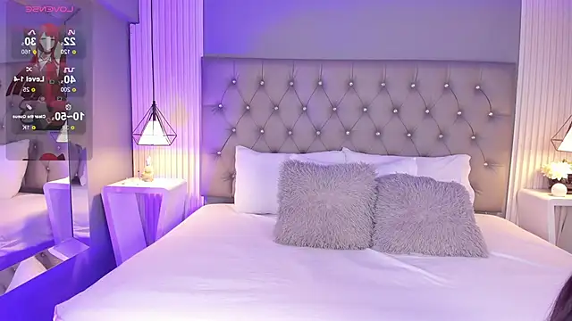 LunaBloomn online show from 18, 12, 2025