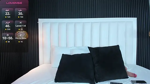 LunaBloomn online show from 23, 11, 2025