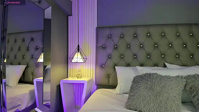 LunaBloomn online show from 13, 1, 2026