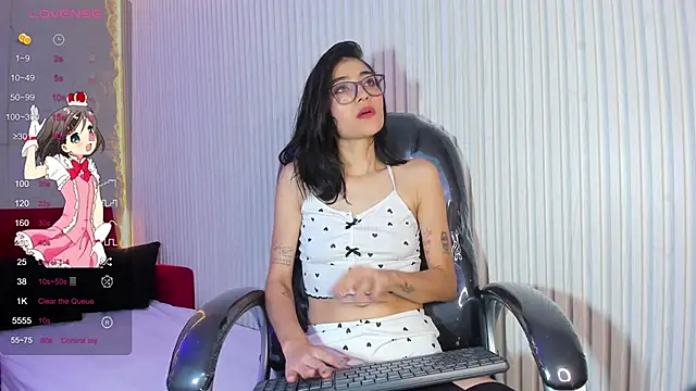 LunaBloomn online show from 9, 10, 2025