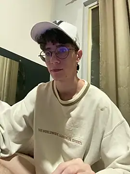 Snapshot of HeiRique chatting on 27, 10, 2025 HeiRique online show from 27, 10, 2025