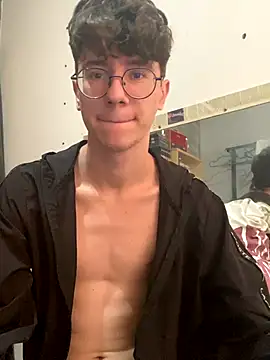 Snapshot of HeiRique chatting on 10, 10, 2025 HeiRique online show from 10, 10, 2025