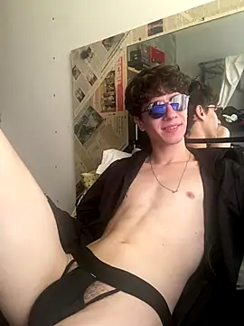 Snapshot of HeiRique chatting on 15, 9, 2025 HeiRique online show from 15, 9, 2025