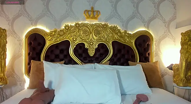 AlisonBeckerr  online show from 25, 11, 2025