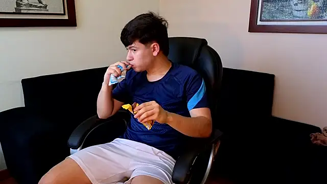 tightncuteass online show from 6, 4, 2026