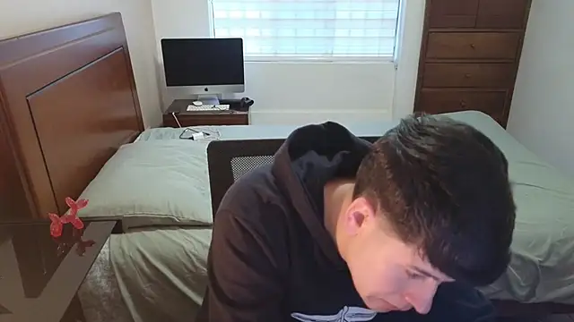 tightncuteass online show from 13, 9, 2025