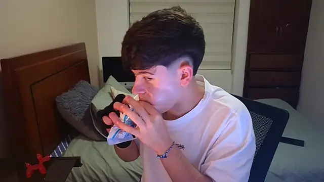 tightncuteass online show from 27, 9, 2025