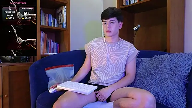 Snapshot of tightncuteass chatting on 20, 5, 2026 tightncuteass online show from 20, 5, 2026