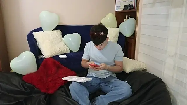 tightncuteass online show from 10, 2, 2026