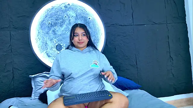 IvannaaVega online show from 2, 4, 2026