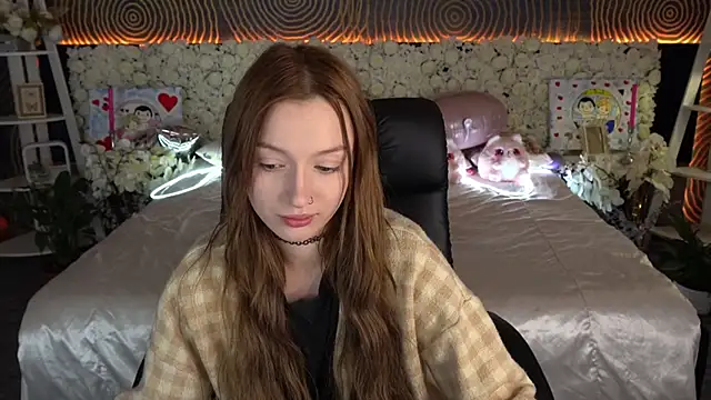 FoxyMayy online show from 7, 4, 2026