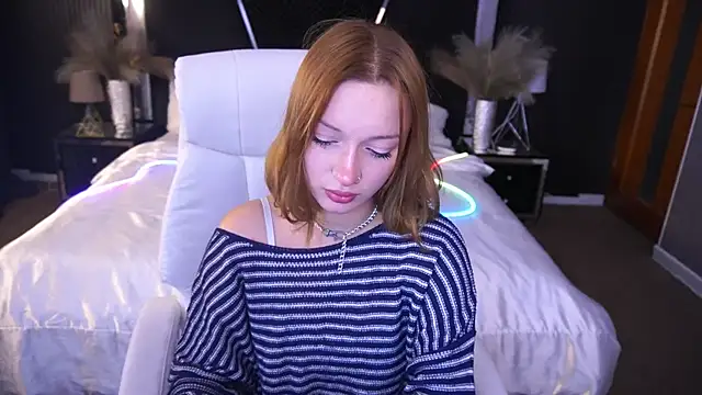 FoxyMayy online show from 4, 10, 2025