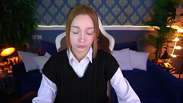 Snapshot of FoxyMayy chatting on 10, 7, 2026 FoxyMayy online show from 10, 7, 2026