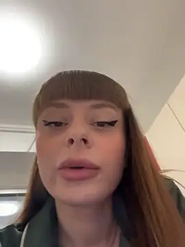 BabyBee  online show from 15, 11, 2025