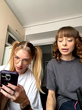 BabyBee  online show from 12, 10, 2025