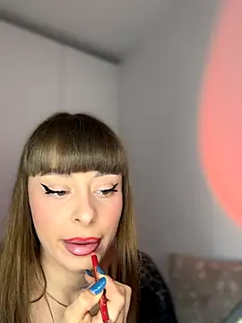 BabyBee  online show from 22, 11, 2025