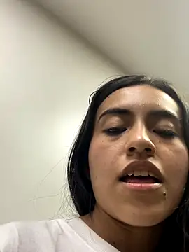 Leslie Bussh  online show from 23, 9, 2025