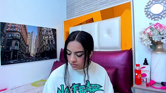 Leslie Bussh  online show from 24, 4, 2026