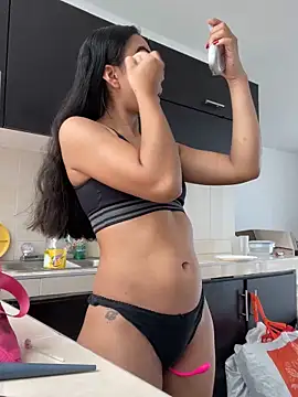 Leslie Bussh  online show from 4, 3, 2026