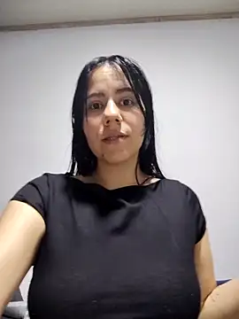 Snapshot of valen-sexx chatting on 29, 11, 2025 valen-sexx online show from 29, 11, 2025