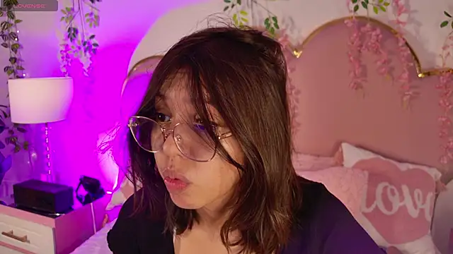 Lauuu2007 online show from 27, 3, 2026