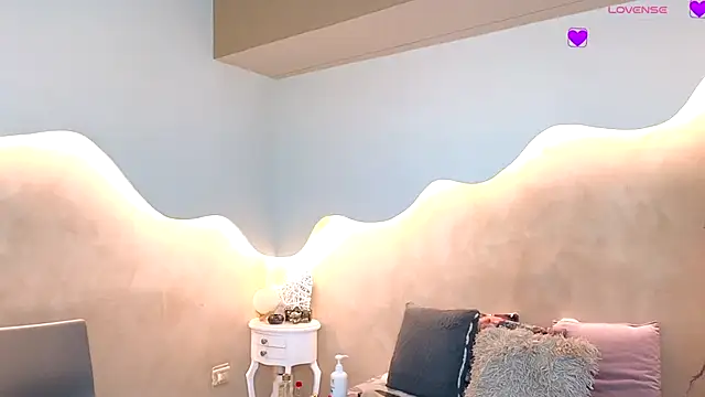 Kloee 12 online show from 23, 10, 2025