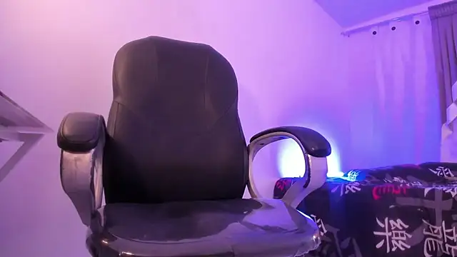 Snapshot of weesley_boy chatting on 14, 1, 2026 weesley boy online show from 14, 1, 2026