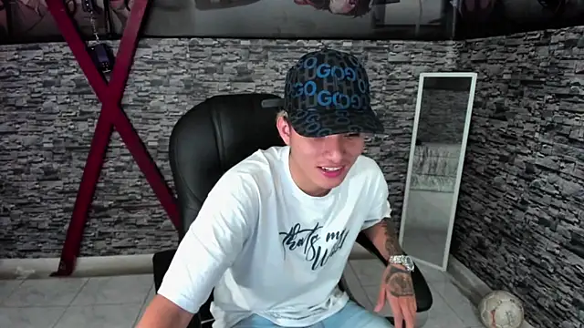 Snapshot of weesley_boy chatting on 11, 10, 2025 weesley boy online show from 11, 10, 2025