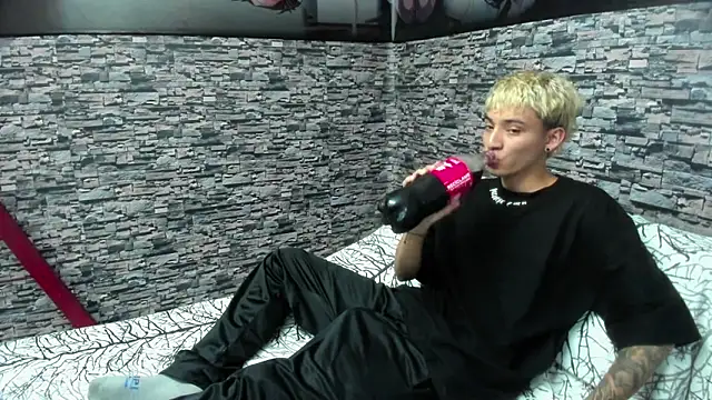 Snapshot of weesley_boy chatting on 13, 9, 2025 weesley boy online show from 13, 9, 2025