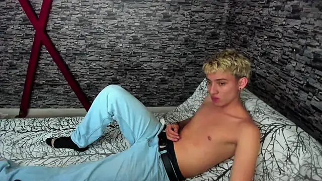 Snapshot of weesley_boy chatting on 11, 9, 2025 weesley boy online show from 11, 9, 2025