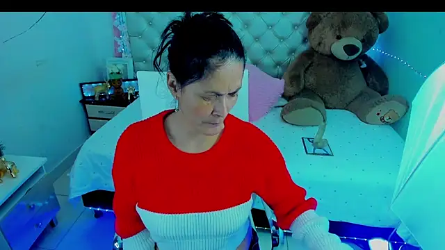 ZARAY 1118 online show from 19, 9, 2025