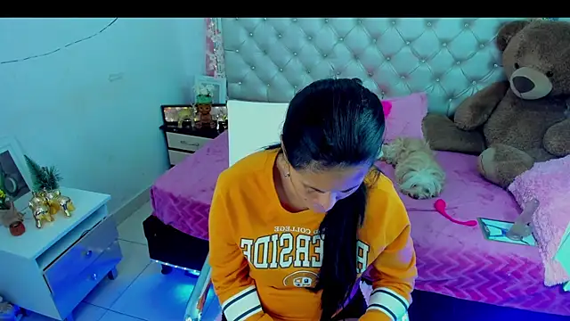 ZARAY 1118 online show from 17, 9, 2025