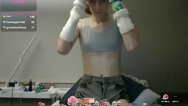 cuddlyavenue online show from 7, 10, 2025