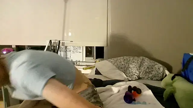 cuddlyavenue online show from 16, 10, 2025