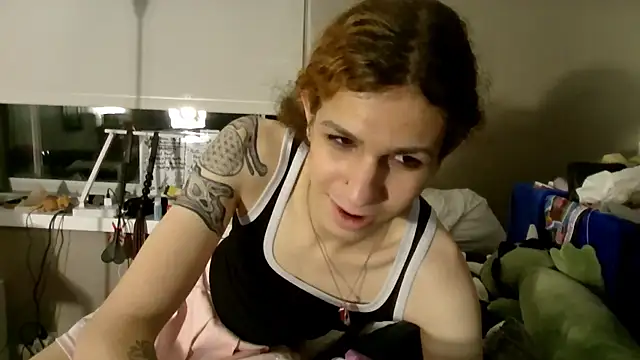 cuddlyavenue online show from 18, 10, 2025