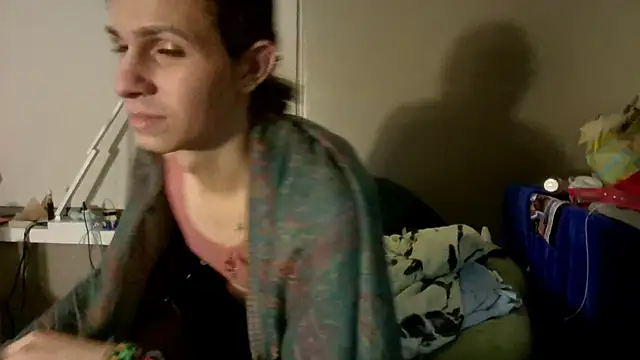 cuddlyavenue online show from 8, 10, 2025