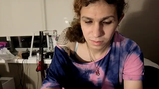 cuddlyavenue online show from 3, 11, 2025