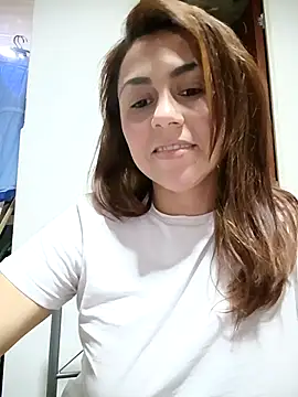 vanessa-titisM online show from 5, 10, 2025