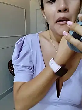 ArielBlossom    online show from 25, 9, 2025