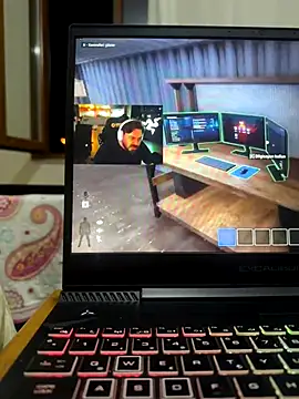 LAZ3R1 online show from 11, 11, 2025