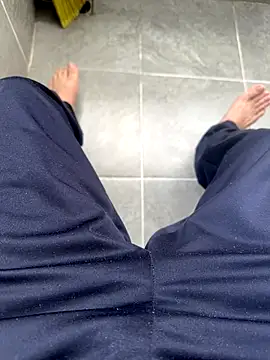 LAZ3R1 online show from 2, 11, 2025