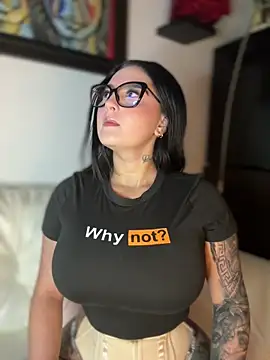 GabyMejiaa online show from 23, 12, 2025