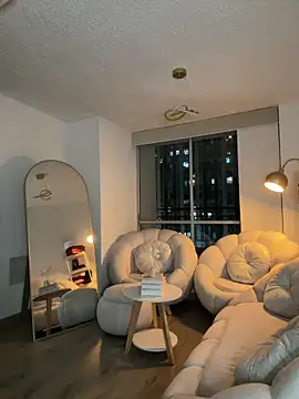 GabyMejiaa online show from 11, 4, 2026