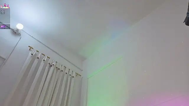 Snapshot of ashlynnlowe_ chatting on 6, 2, 2026 ashlynnlowe online show from 6, 2, 2026